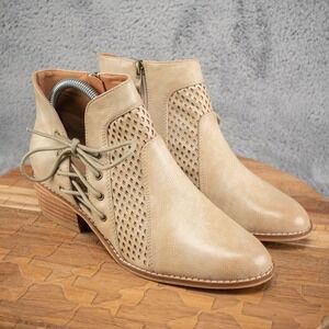 Beast Fashion | Denver Side Laced Mesh Boots Booties Tan Size 7.5‎